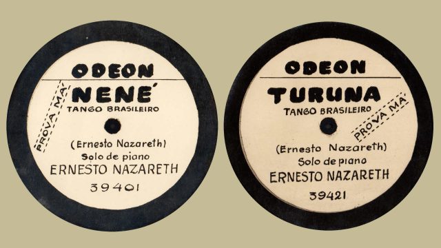 Rótulos de dois discos com gravações de Ernesto Nazareth não lançadas comercialmente, doados ao IMS pelo pianista e pesquisador Alexandre Dias. / Acervo IMS
