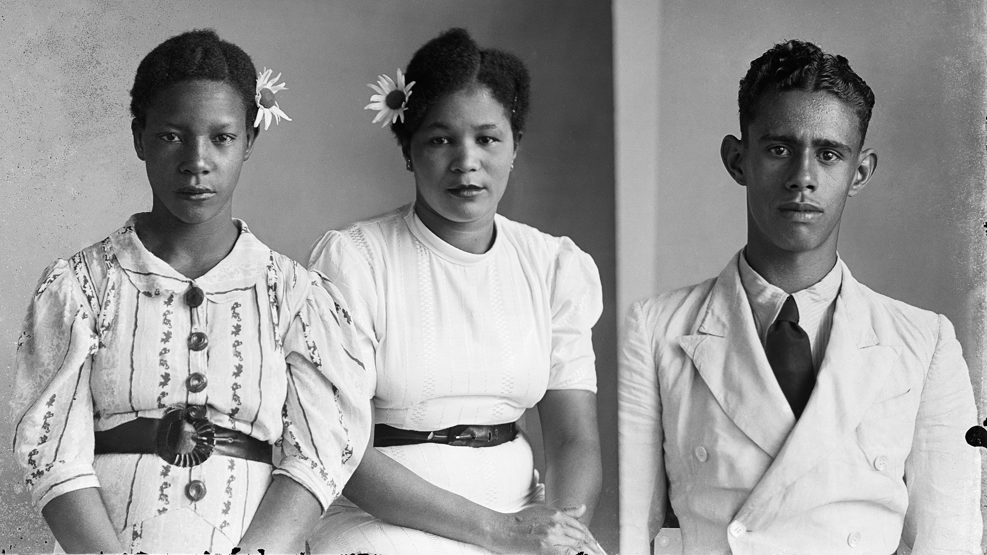 Imagem que revela múltiplas exposições numa mesma chapa de vidro. Diamantina, MG, s.d. Chichico Alkmim / Acervo Instituto Moreira Salles