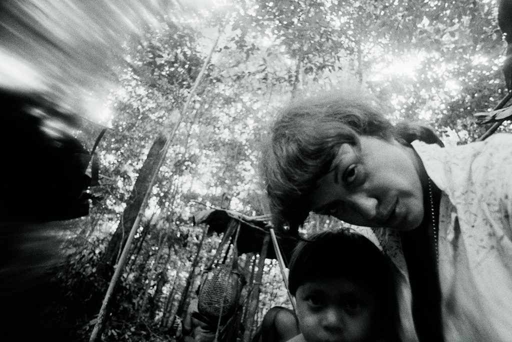 Self-portrait with Yanomami child, Catrimani, Roraima, 1974. Photo © Claudia Andujar