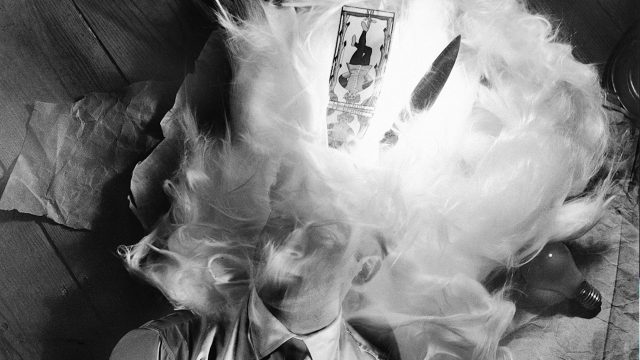Corte de Eu, poeta, 1949-52, fotografia de Fernando Lemos.