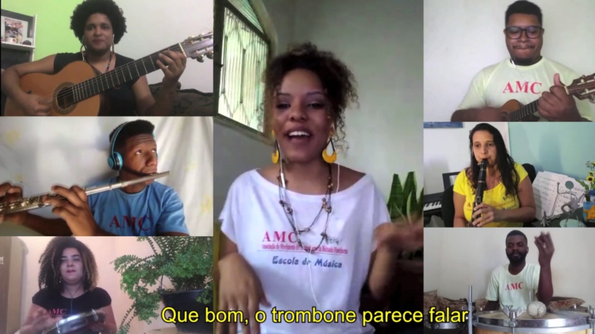 Conjunto Sala e Quintal. Grupo formado por professores da Escola de Música da Associação do Movimento de Compositores (AMC) da Baixada Fluminense regrava músicas do acervo da Discografia Brasileira. Daniel Rozário (cavaquinho), Igor Borges (flauta), Jessica Zarpey (pandeiro), Monique Aces (voz), Samara Líbano (violão), Sheila Moysés (clarinete) e William Silva (percussão)