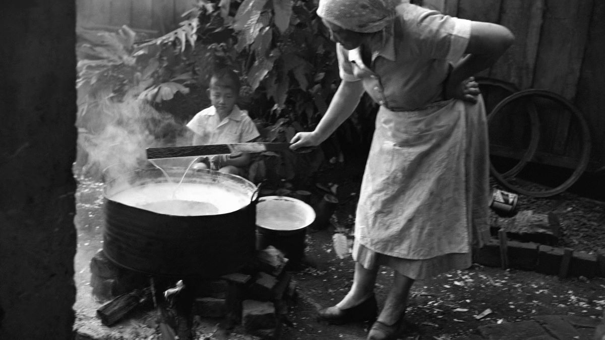 Almoço, Chácara Arara, Londrina-PR, 1940 década. Foto de Haruo Ohara. Coleção Haruo Ohara/ Acervo Instituto Moreira Salles
