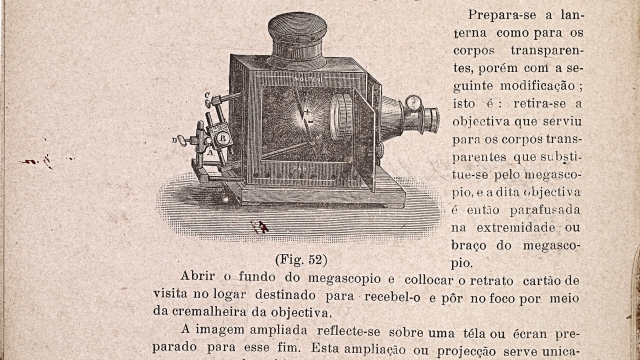 Modo de adpatar qualquer lampada de projecção para os corpos opacos.Catálogo de máquinas e assessórios para fotografia, 1905, p. 60. Marc Ferrez. Arquivo Nacional, Fundo Família Ferrez.