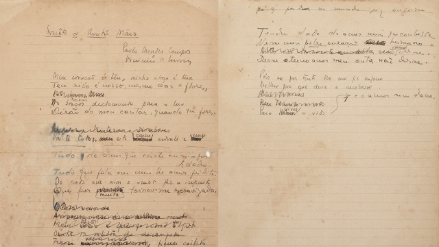 O manuscrito inicial, guardado por Paulo, preserva as várias alterações feitas antes da versão final