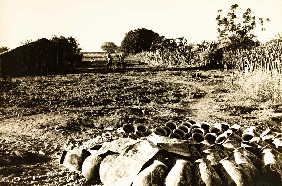 Fotografia da série Queima de Acha. Foto de Anna Mariani/ Acervo IMS