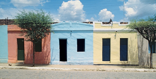 Gravatá, Pernambuco, 1982. Foto da série Pinturas e platibandas, de Anna Mariani. Acervo IMS / Arquivo Anna Mariani