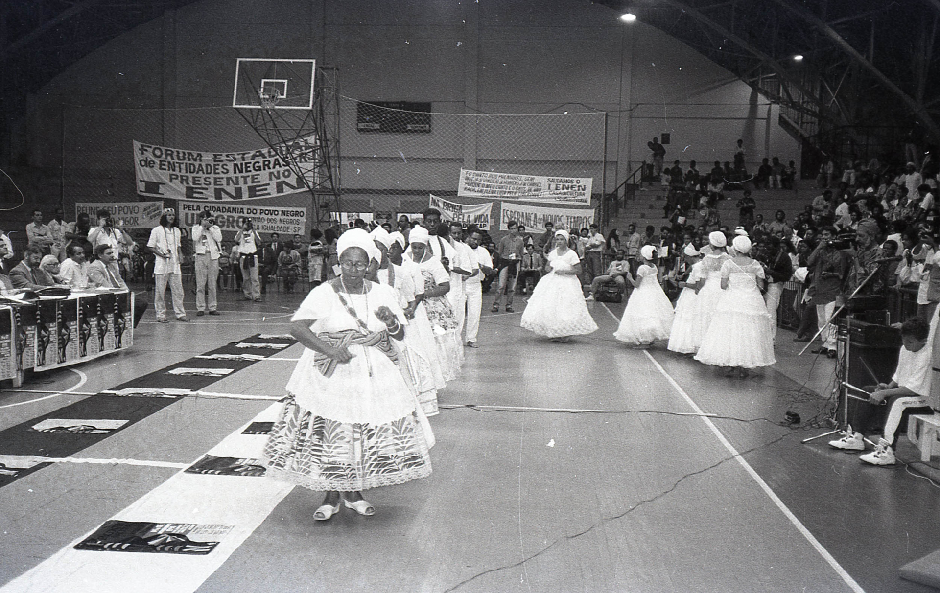 I Encontro Nacional de Entidades Negras - ENEN, realizado de 14 a 17 de novembro de 1991, no Ginásio do Pacaembu. São Paulo, SP, 1991. Foto de Januário Garcia. Acervo IMS /Arquivo Januário Garcia