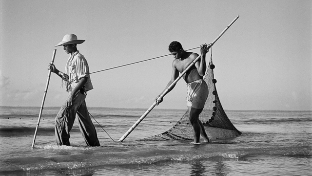 Pescadores - Ilha Mexiana. Chaves, PA, c.1943. Detalhe de foto de Marcel Gautherot / Acervo IMS