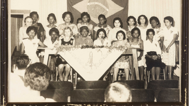Laudelina na Posse da Diretoria da Associa&ccedil;&atilde;o das Empregadas Dom&eacute;sticas de Campinas (detalhe), Campinas, S&atilde;o Paulo, 5 de julho de 1962. Fotografia anal&oacute;gica / Autoria n&atilde;o identificada. Acervo Sindicato das Trabalhadoras Dom&eacute;sticas de Campinas