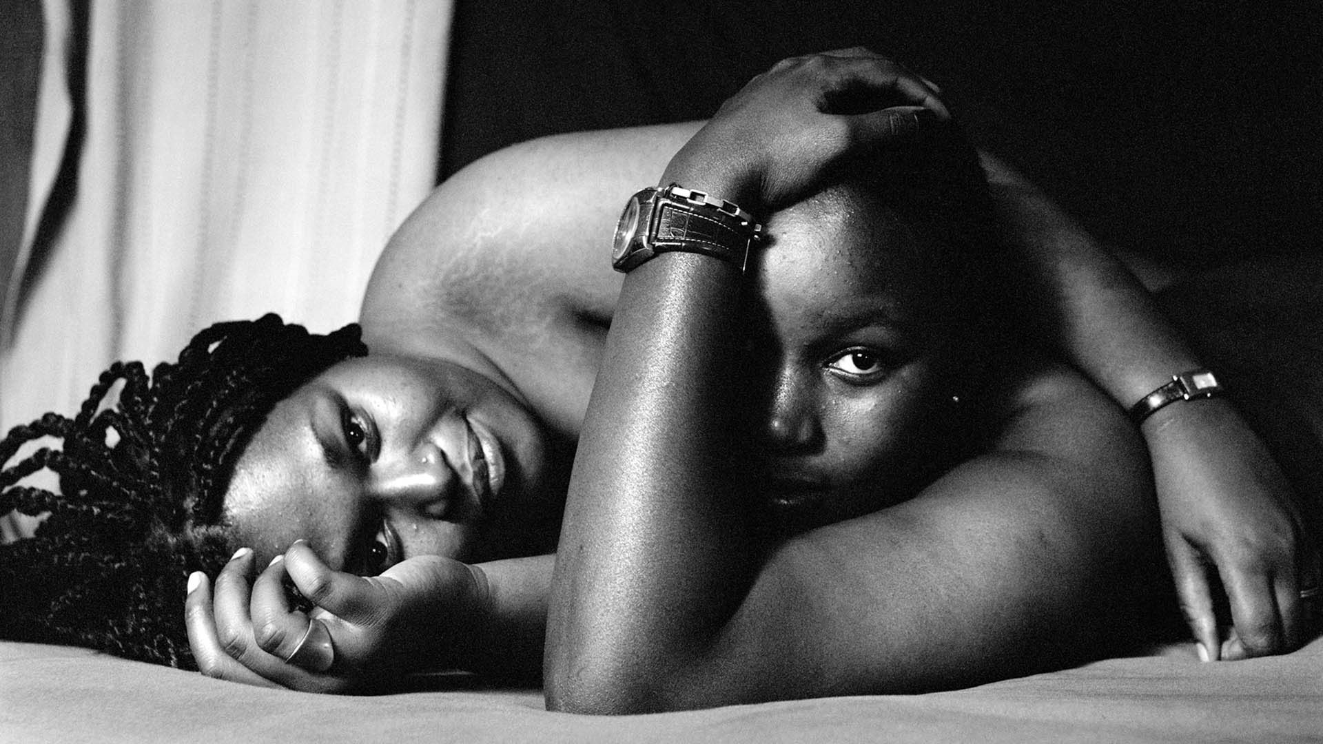 Detalhe de Apinda Mpako e Ayanda Magudulela, Parktown, Joanesburgo, África do Sul, 2007 © Zanele Muholi, cortesia Yancey Richardson Gallery, Nova York.