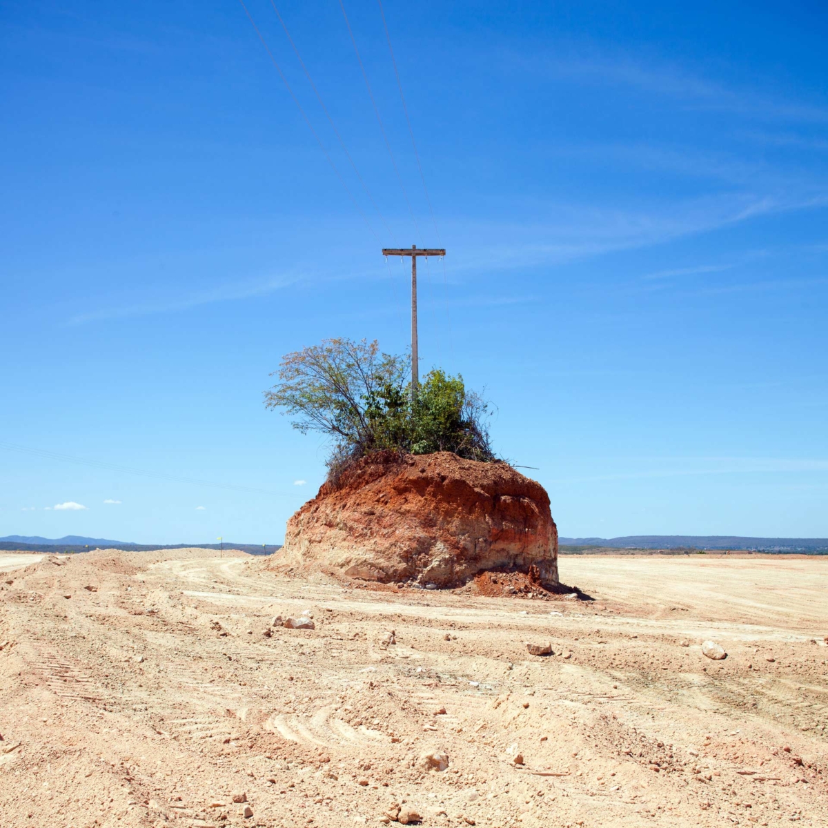 uazeiro do Norte / CE, da série Brasil: o espetáculo do crescimento, 2013. 100 x 100 cm. Coleção de Arte Contemporânea / Acervo IMS 