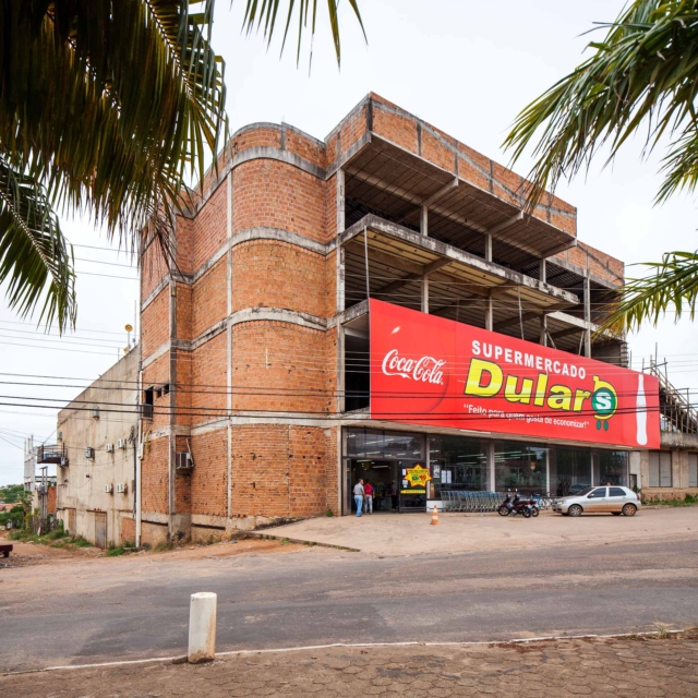 Marabá/ PA, da série Brasil: o espetáculo do crescimento, 2013. 100 x 100 cm. Coleção de Arte Contemporânea / Acervo IMS 