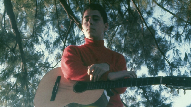 Chico Buarque - capa do LP Chico Buarque de Hollanda-volume 2º, Rio de Janeiro-RJ, 1967. Foto de David Zingg/ Acervo Instituto Moreira Salles.