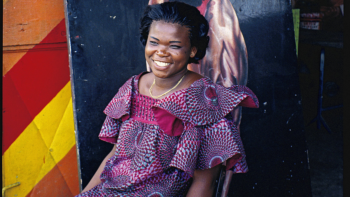 Série Costa do Marfim - Moda, Abidjan-África, 1993. Foto de Maureen Bisilliat/ Acervo Instituto Moreira Salles.
