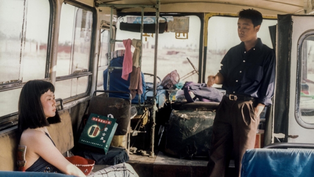 Cena de Levados pelas marés, de Jia Zhangke