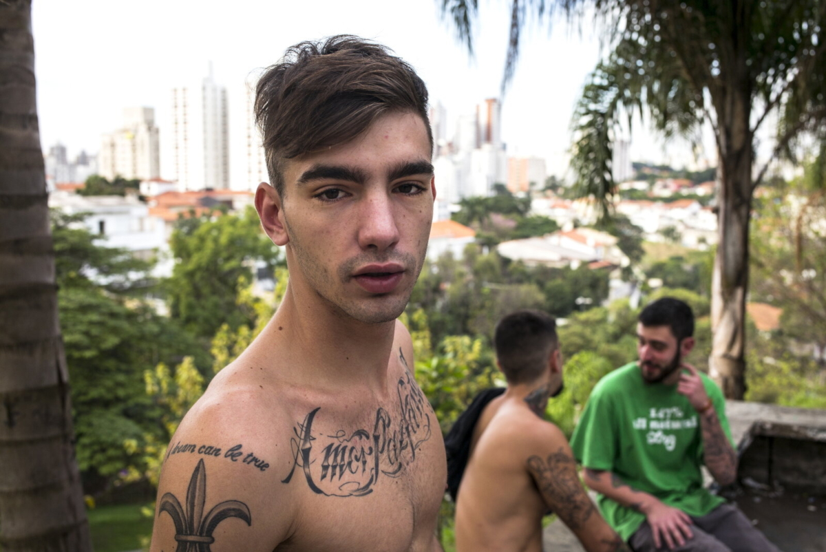 Sem título #9, 2014, da série Offside Brazil. 30 x 42 cm. Foto de André Vieira. Coleção de Arte Contemporânea / Acervo IMS 