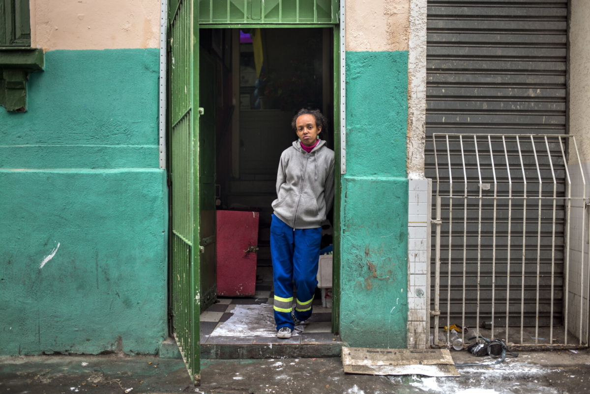 Sem título #13, 2014, da série Offside Brazil. 30 x 42 cm. Foto de André Vieira. Coleção de Arte Contemporânea / Acervo IMS 