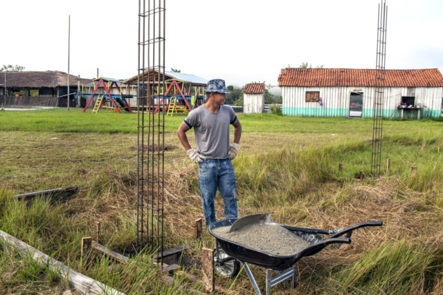 Sem título #1, 2014, da série Offside Brazil. 30 x 42 cm. Foto de André Vieira. Coleção de Arte Contemporânea / Acervo IMS 