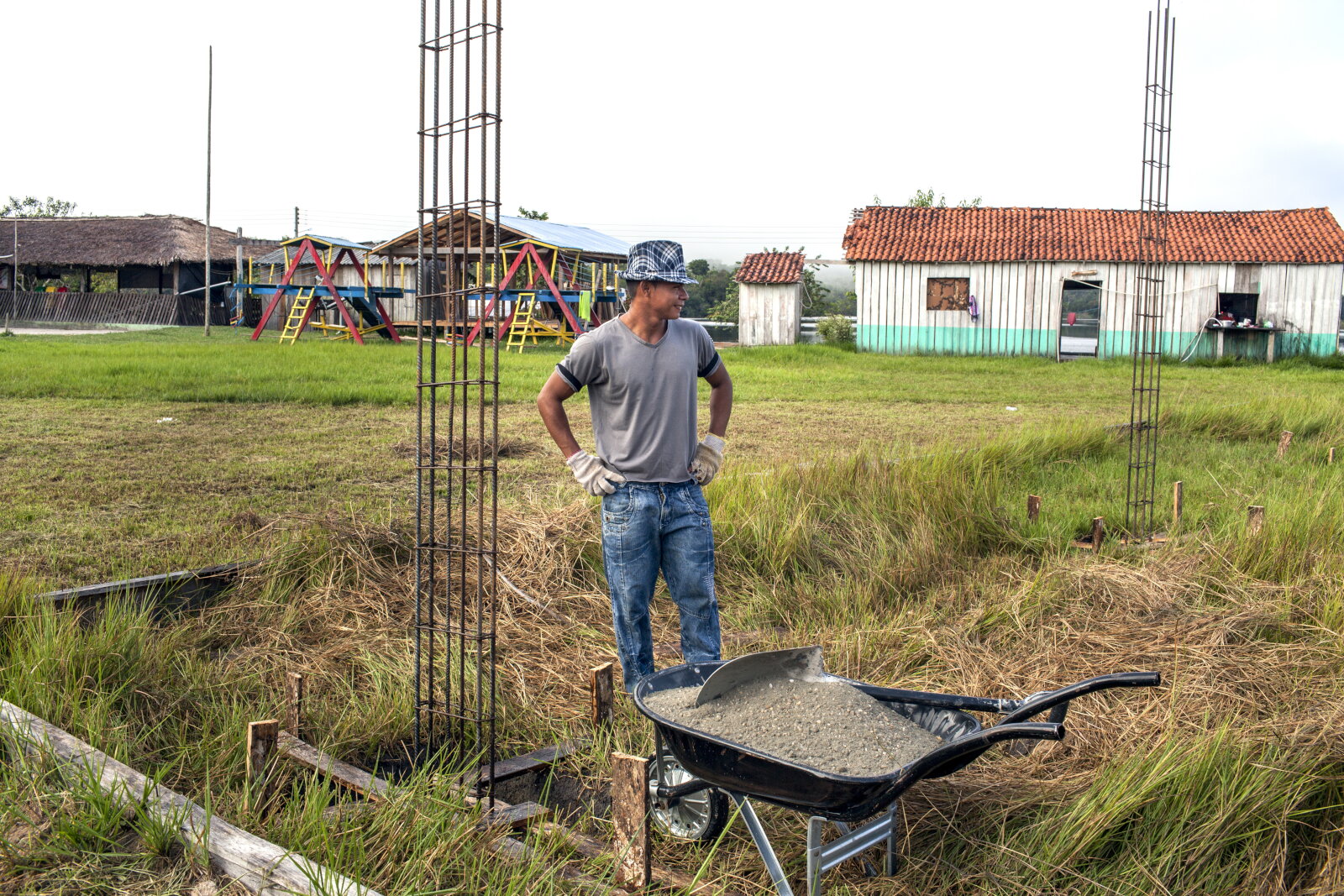 Sem título #1, 2014, da série Offside Brazil. 30 x 42 cm. Foto de André Vieira. Coleção de Arte Contemporânea / Acervo IMS 