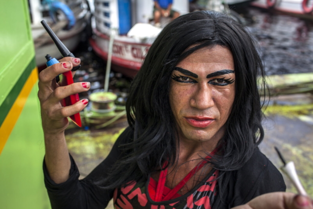 Sem título #2, 2014, da série Offside Brazil. 30 x 42 cm. Foto de André Vieira. Coleção de Arte Contemporânea / Acervo IMS  