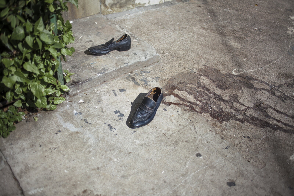 Campos Elíseos, São Paulo, 2014, da série Offside Brazil. 30 x 42 cm. Foto de Breno Rotatori.  Coleção de Arte Contemporânea / Acervo IMS  