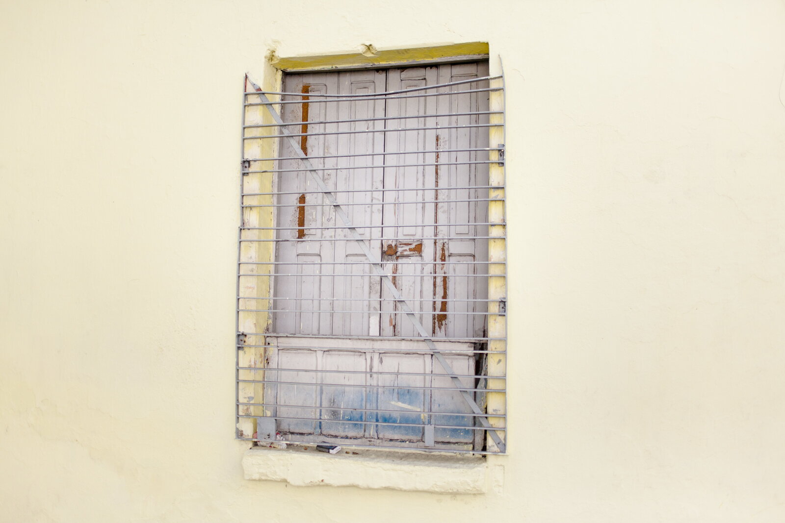 República, São Paulo, 2014, da série Offside Brazil. 30 x 42 cm. Foto de Breno Rotatori. Coleção de Arte Contemporânea / Acervo IMS  