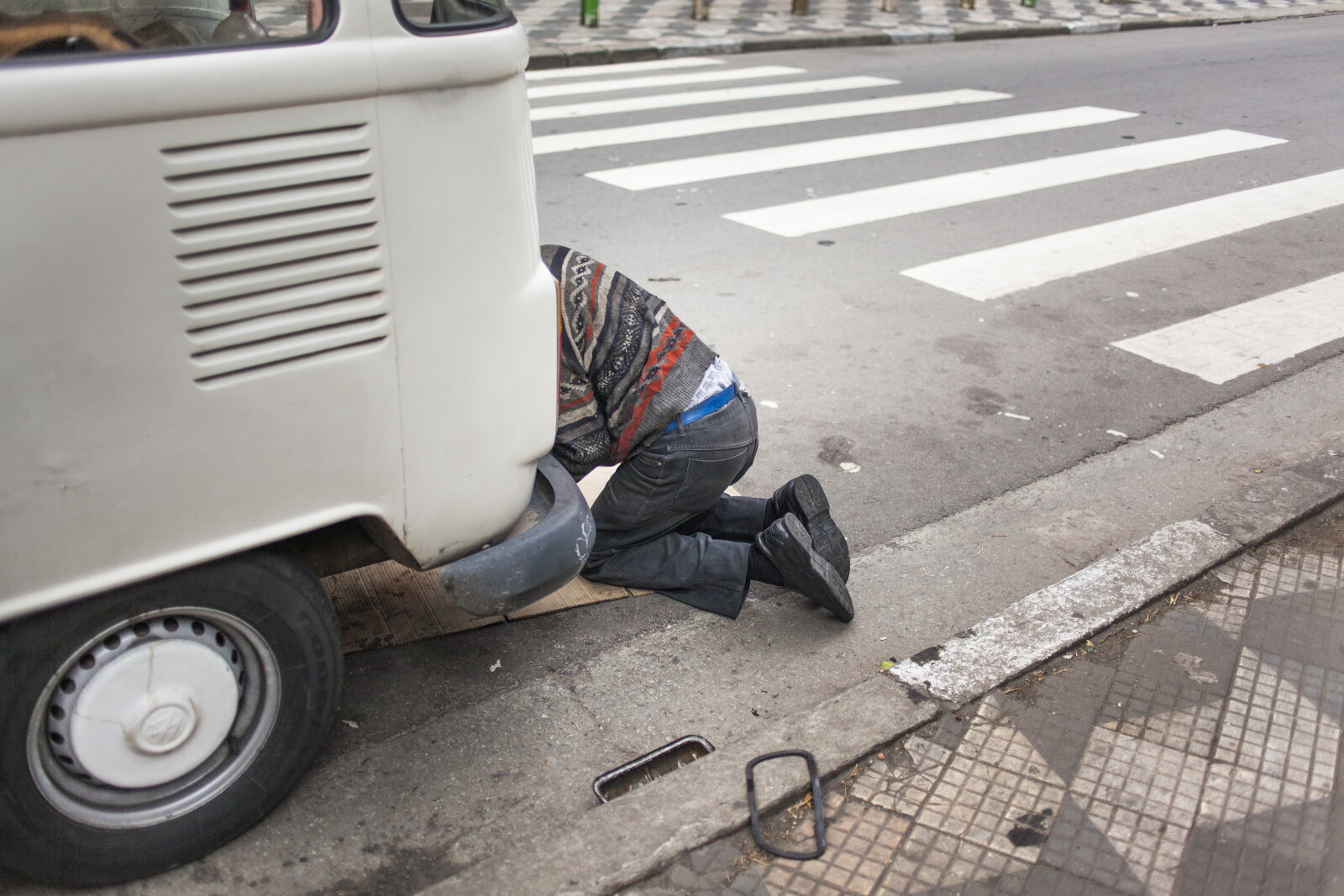 Campos Elíseos, São Paulo, 2014, da série Offside Brazil. 30 x 42 cm. Foto de Breno Rotatori. Coleção de Arte Contemporânea / Acervo IMS  