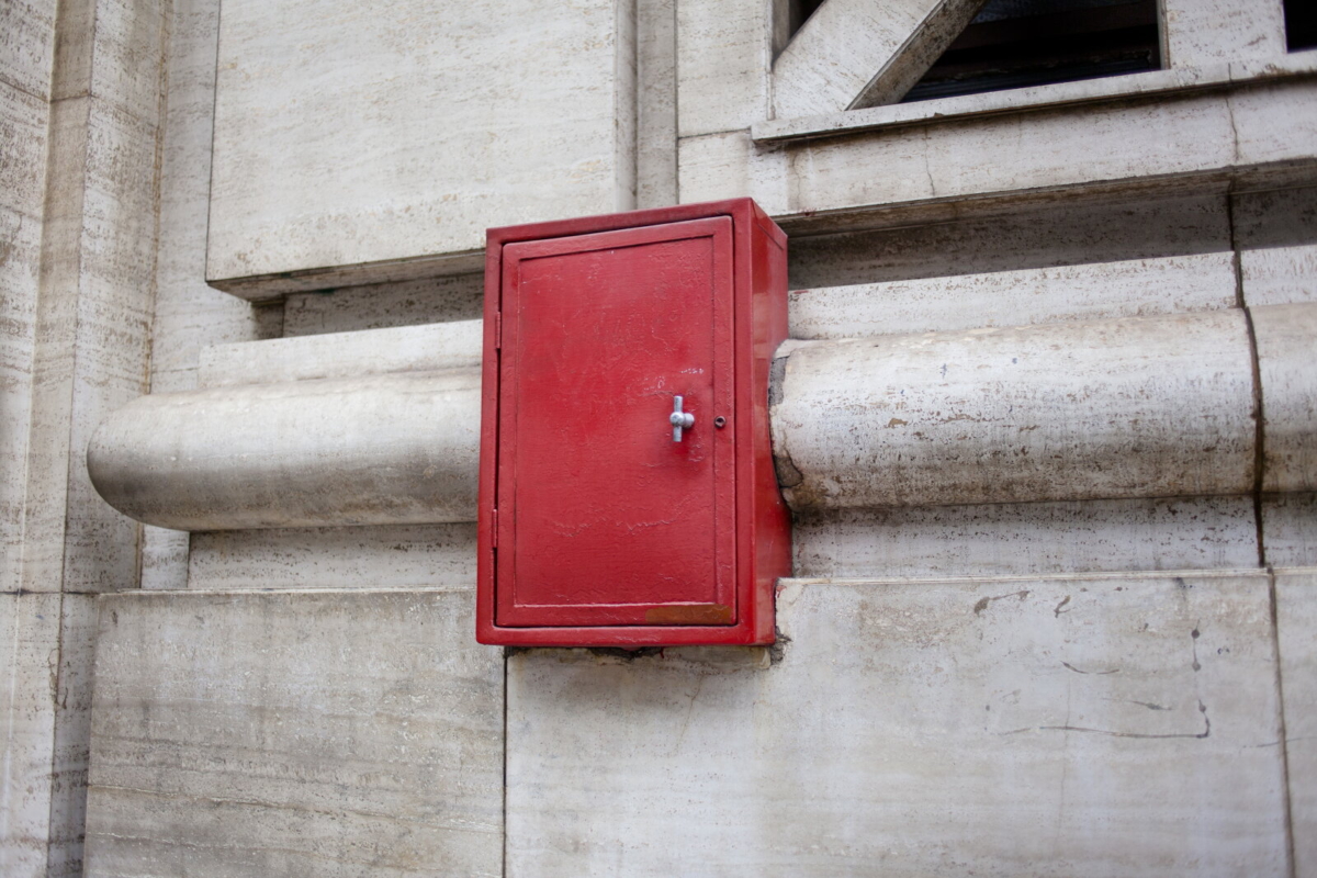 Sem título #4, 2014, da série Offside Brazil. 30 x 42 cm. Foto de Breno Rotatori. Coleção de Arte Contemporânea / Acervo IMS  