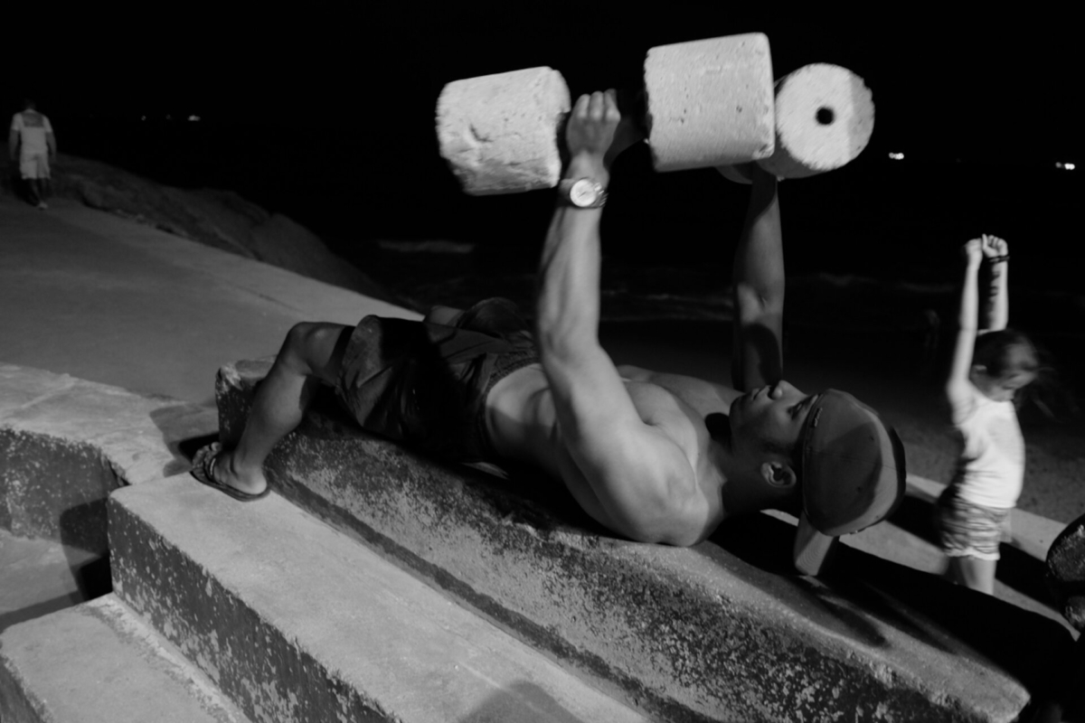 Sem título #11, 2014, da série Offside Brazil. 30 x 42 cm. © David Alan Harvey/ Magnum Photos. Coleção de Arte Contemporânea/ Acervo IMS