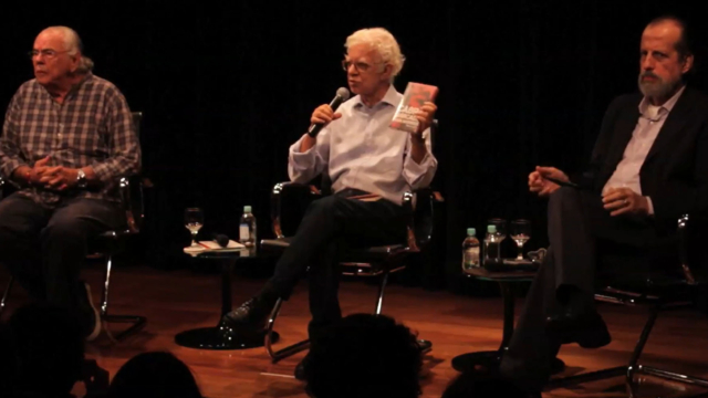 Zelito Viana, José Carlos Avellar e Eduardo Escorel durante o lançamento do DVD Cabra marcado para morrer no IMS Rio, em 2014