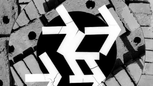 Imagem da série Fotoformas. São Paulo, Brasil, 1949. Detalhe de fotografia de Geraldo de Barros (cópia a partir de negativo recortado, prensado entre duas placas de vidro). Coleção SESC São Paulo © Fabiana de Barros