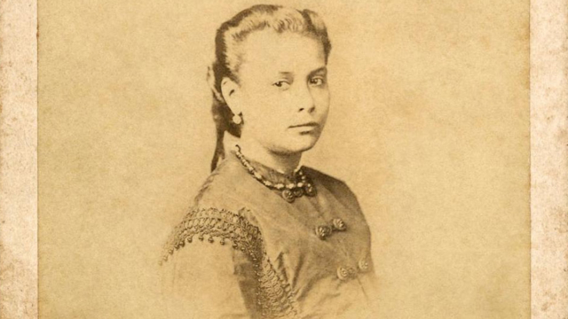 Chiquinha Gonzaga aos 18 anos, c. 1865. Rio de Janeiro, RJ / Acervo IMS