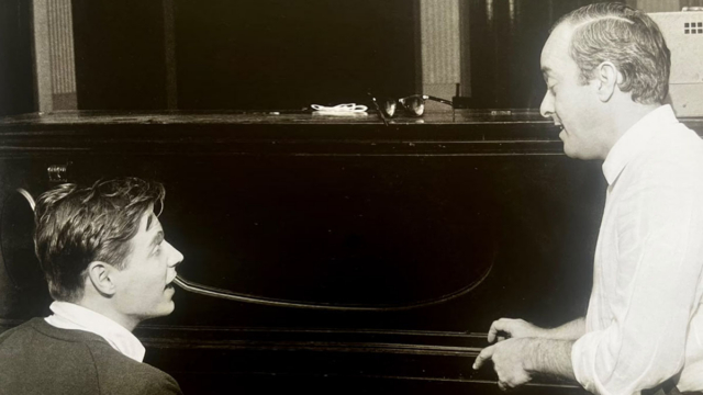 Tom Jobim e Vinicius de Moraes. Detalhe de foto de Jos&eacute; Medeiros / O Cruzeiro